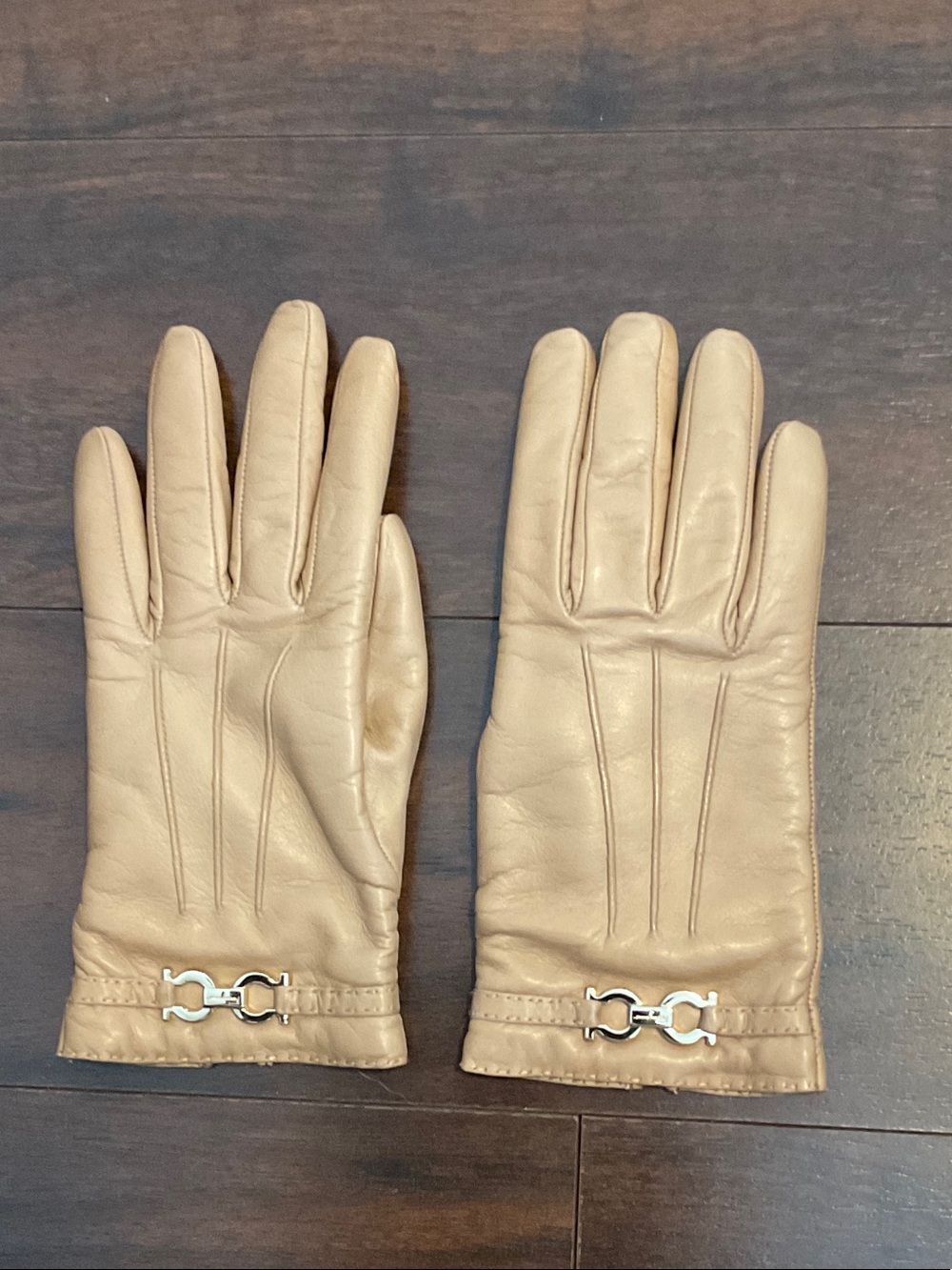 Salvatore Ferragamo Beige Leather Gloves with Silver Gancini